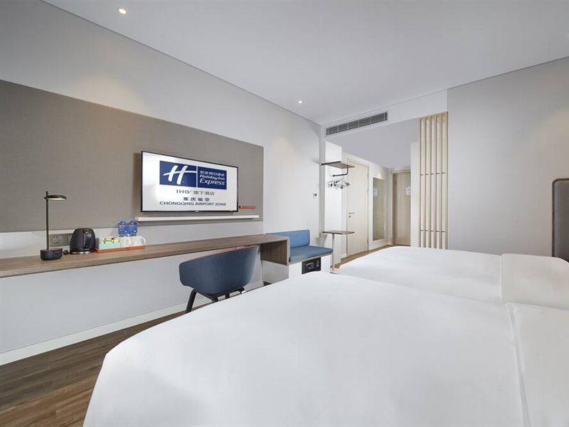 Holiday Inn Express Chongqing Airport Zone By Ihg Екстериор снимка