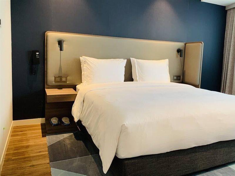 Holiday Inn Express Chongqing Airport Zone By Ihg Екстериор снимка