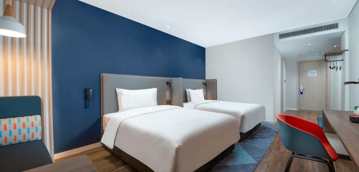 Holiday Inn Express Chongqing Airport Zone By Ihg Екстериор снимка