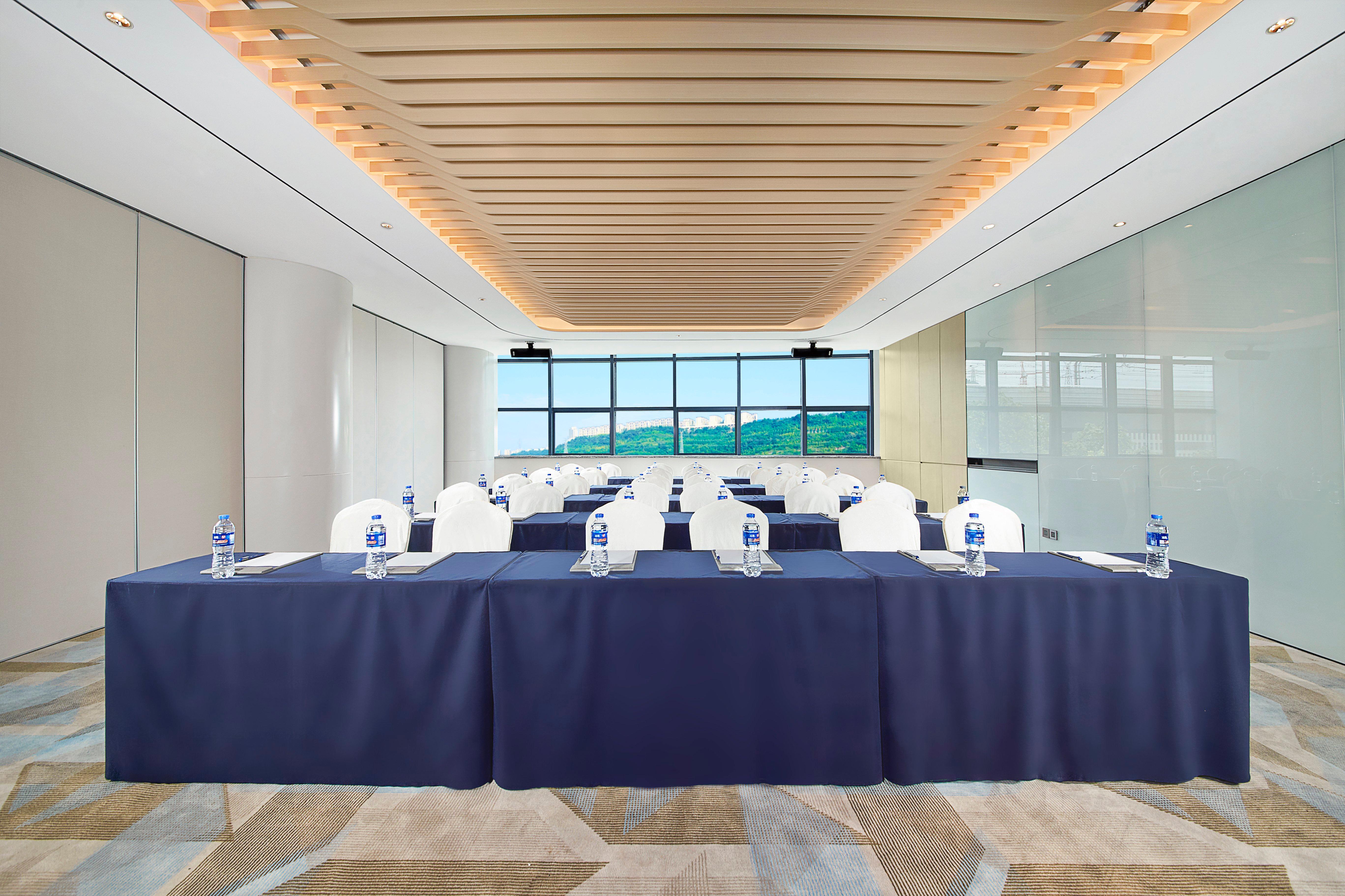 Holiday Inn Express Chongqing Airport Zone By Ihg Екстериор снимка