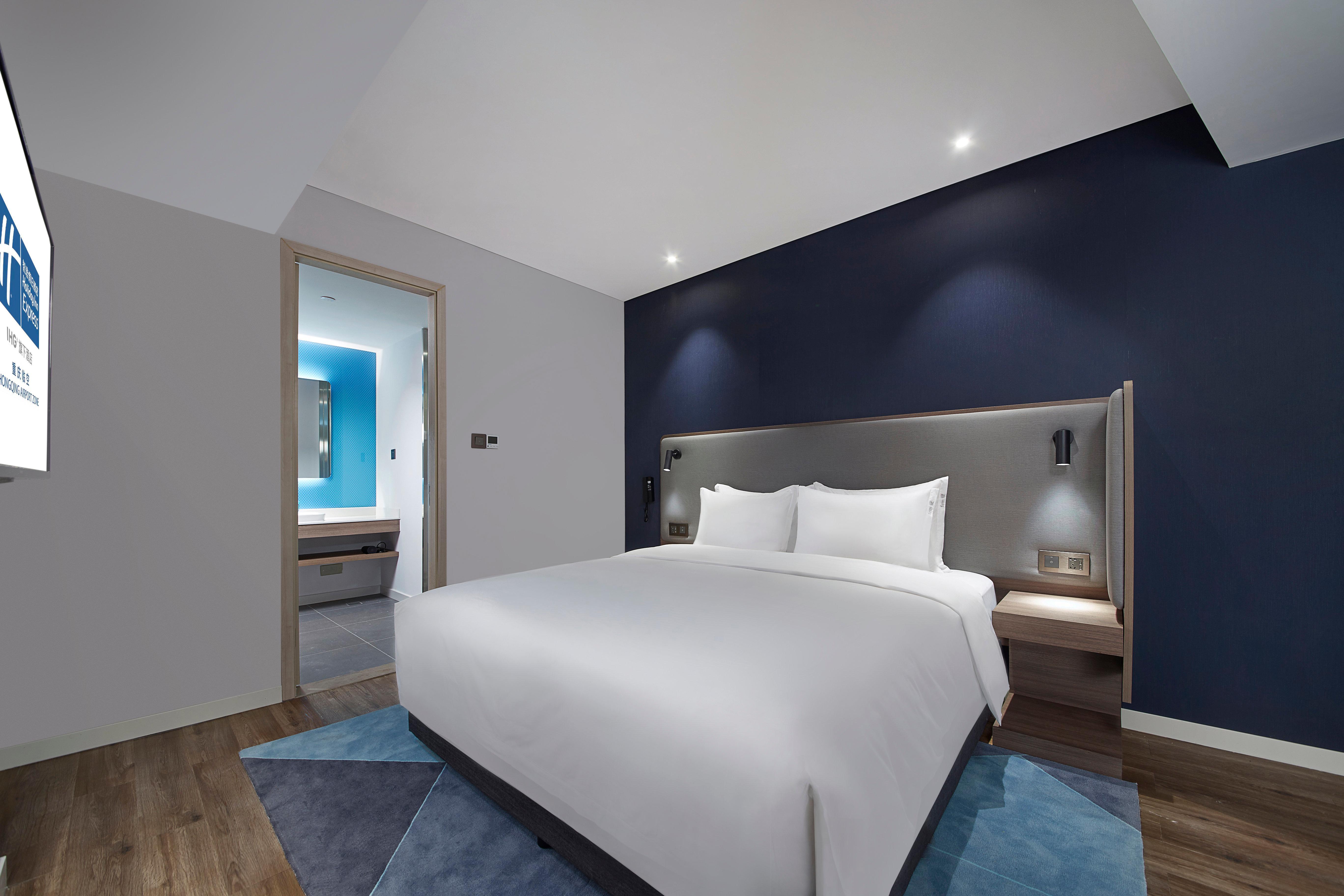 Holiday Inn Express Chongqing Airport Zone By Ihg Екстериор снимка
